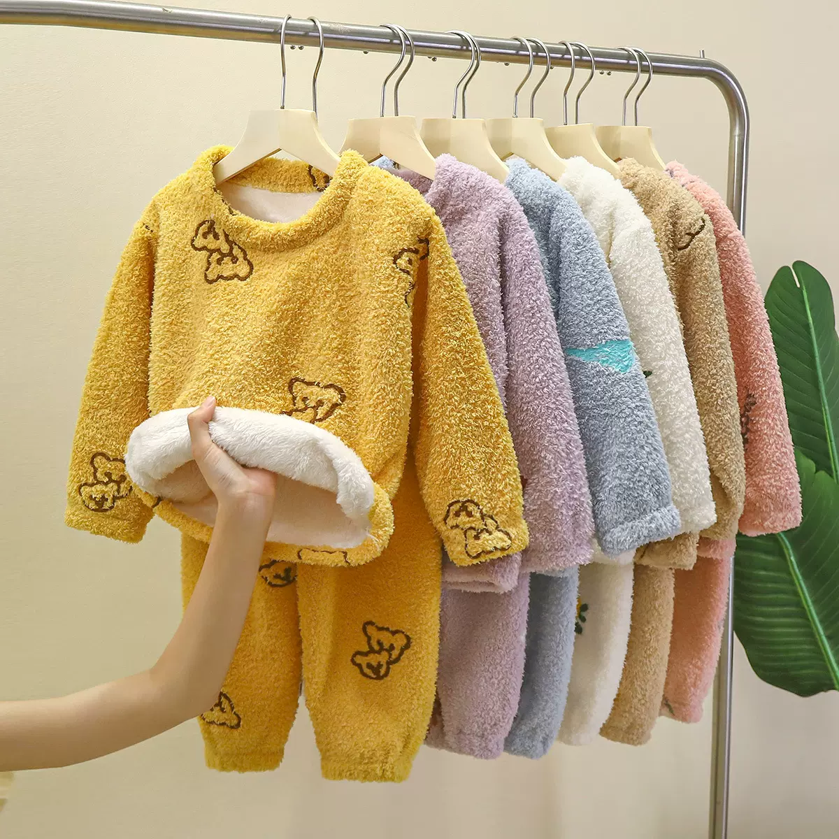 婴童毛绒绒保暖家居服两件套秋冬男女童宝宝卡通可爱睡衣居家套装