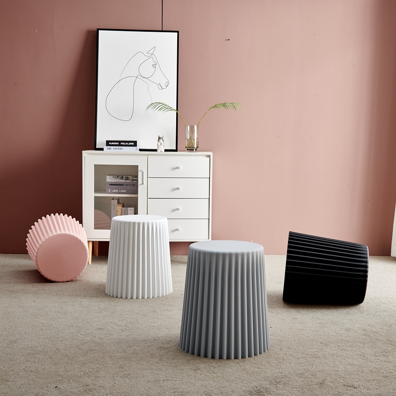 Nórdico creativo taburetes de plástico para el hogar espesar taburetes de plástico pequeño taburete de sala de estar taburetes redondos de caucho madurado taburetes simplificados