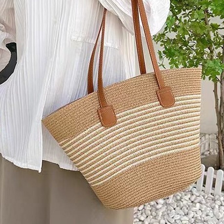 Grass-woven women's summer tote bag for beach, large capacity woven shoulder bag, rattan grass bag, bucket bag, trendy