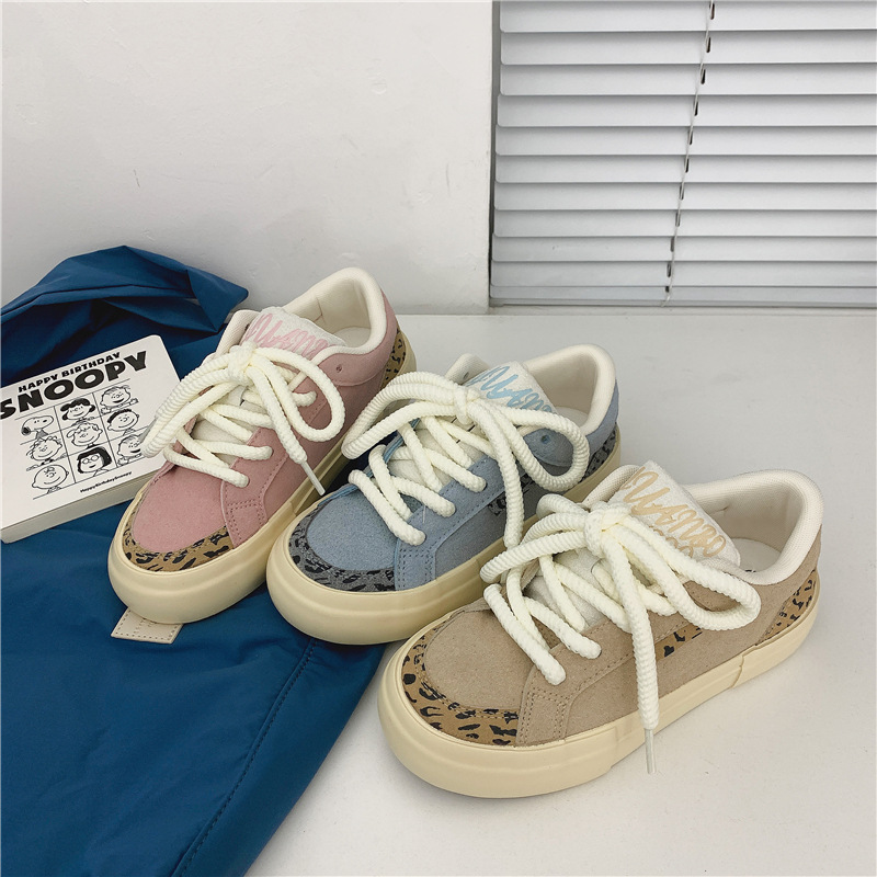 Spring 2024 New Student Malleable Canvas Shoes for Women, Korean Style, Versatile Street Style, New Flat-soled Shoes, Dropshipping
