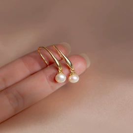 耳钉;戒指;项链