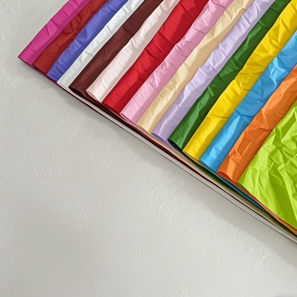 Papel de frotación a mano y papel arrugado, papel teñido de flores, material de flores, papel de textura, ramo de flores de papel plegado a mano, boda