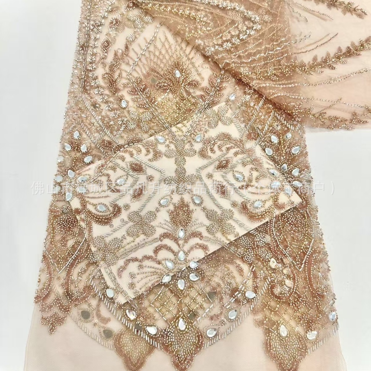 Posicionamiento de alta caliente hecho a mano DIY gran flor de diamante sequin tela de encaje vestido de banquete europeo y americano cheongsam tela al por mayor