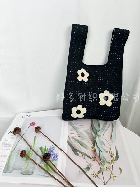 Hollow flowers-black