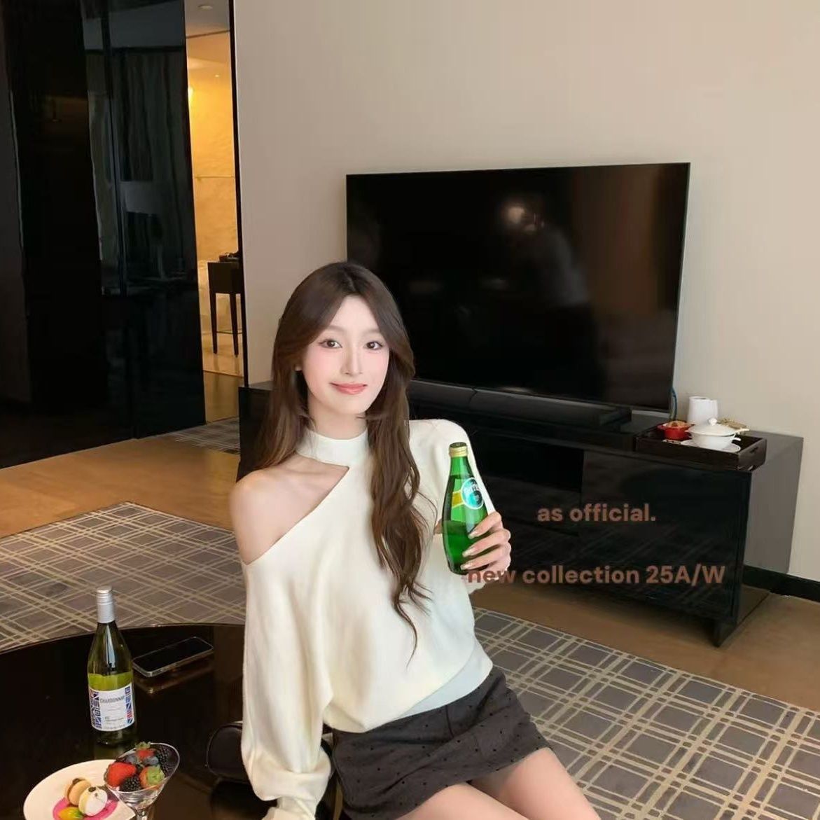 氛围挂脖斜肩百搭高级感宽松显瘦慵懒百搭露肩法式小众设计针织衫