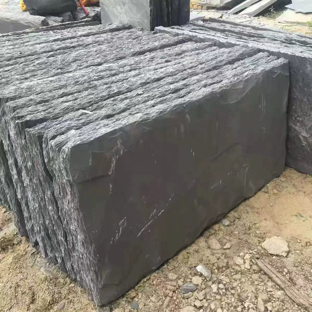 Була натуральная каменная ступенька Bluestone, неровная 30–120 см, толщина 3–5 см, мощение дорожки сада и двора