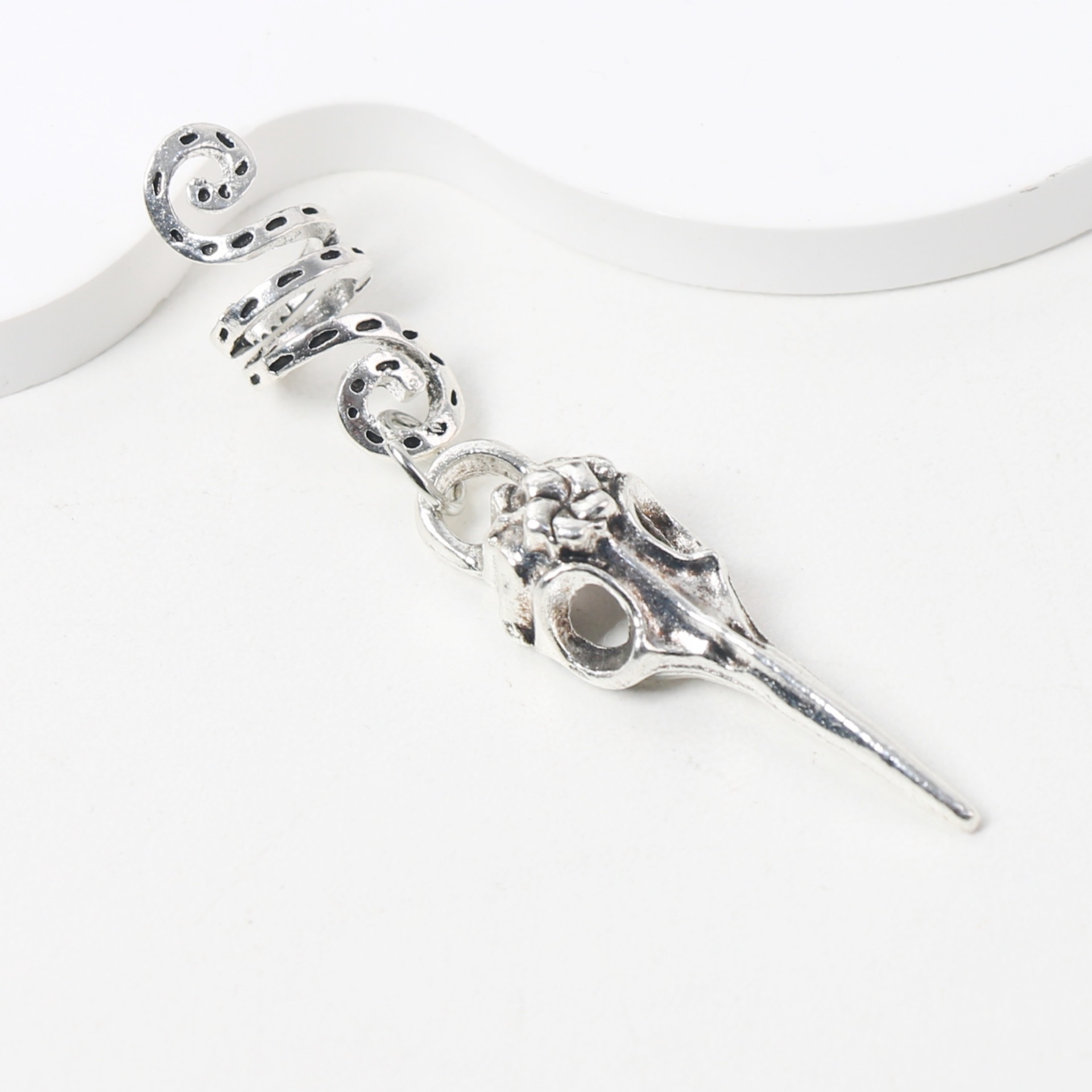 Gothische haarspeld met schedel en kraai voor dames retro legering_voghion.com