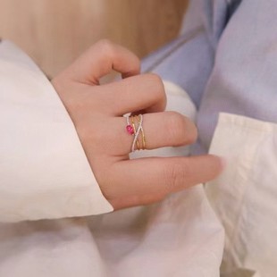 Fubei Diamond Jewelry 18K Gold Inlaid Unburned Spinel Ring Lotus Colored Glass Body 40 Points Main Stone Diamond