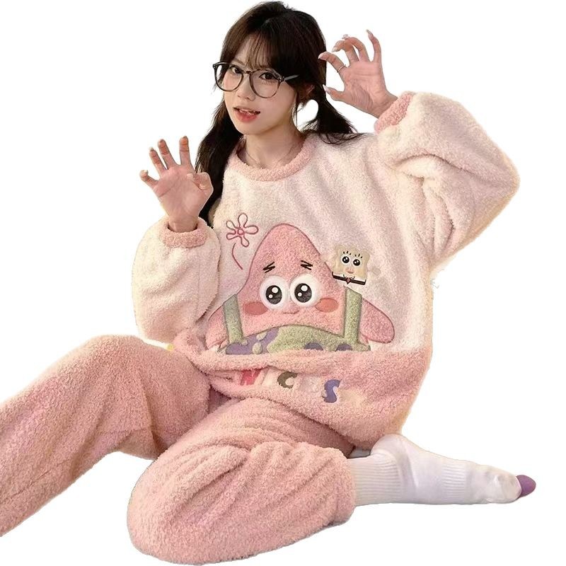 Una gran cantidad de pijamas de inventario de liquidación, productos de cola, franela de código roto, pijamas gruesos de terciopelo dorado de felpa, comercio exterior al por mayor