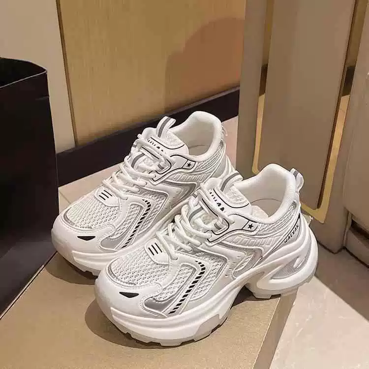 Весенне-летние туфли для папы, увеличивающие рост, для женщин, новинка 2025 года, модная уличная легкая повседневная спортивная обувь на толстой подошве в стиле ретро с дышащей сеткой