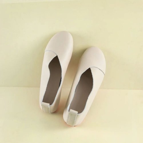 Spring and Autumn Retro Artisan Slip-on Woodland Soft Sole Women's Flat Round Head Simple Soft Leather Shoes Women's Retro Style