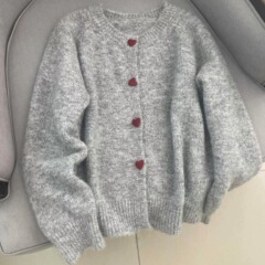 跨境韩系慵懒氛围感穿搭针织衫女春秋宽松软糯爱心扣毛衣外套