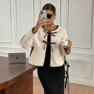 �W��Ů�b�羳���l���e���m�u���q����ϵ��ײɫ���ɈA�I����