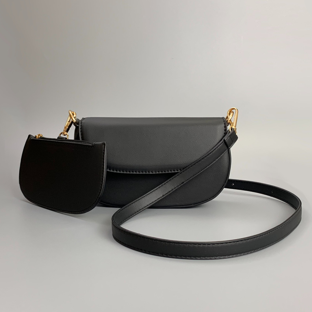 2025 moda bolsos de silla de montar de tendencia sólida Baise casual bolsos de hombro para enviar bolsos de tarjetas pequeñas del mismo color personalidad estética