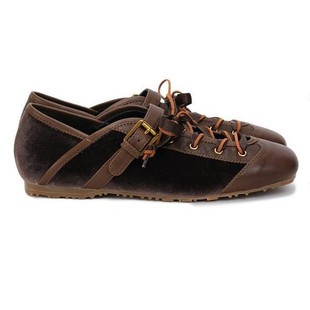 �OӋ�а�ɫ������Ь2025���¿�͹�ϵ����ӖЬŮƽ�ל\�����e��Ь