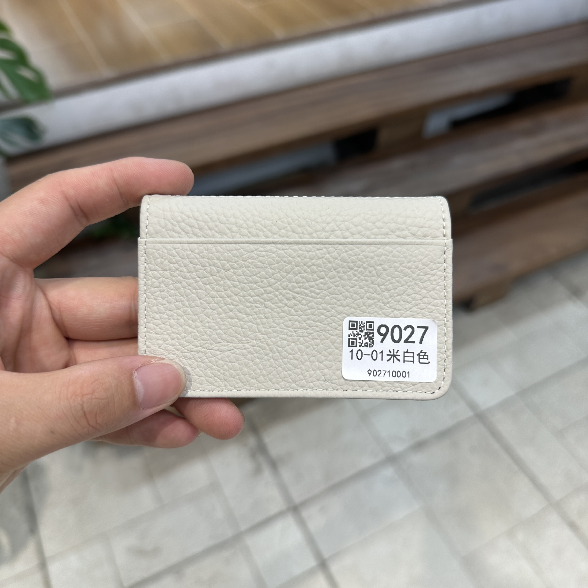 10- 01m 화이트