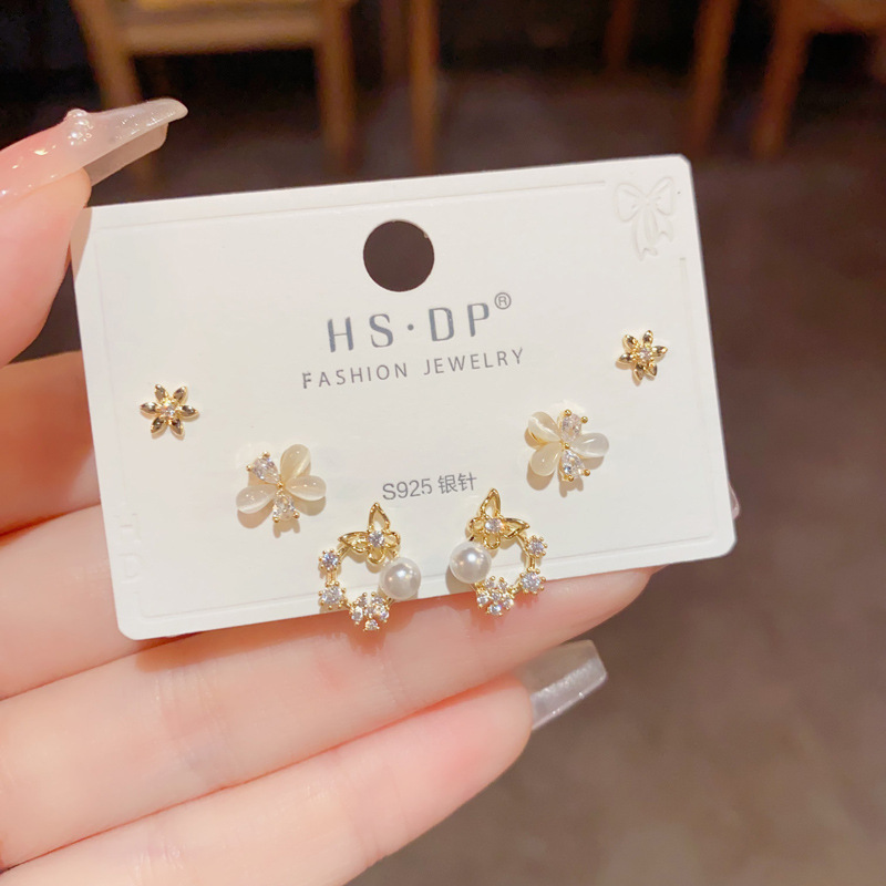 Copper Material 1 Set Simple Style Flower Copper 14K Gold Plated Ear Studs