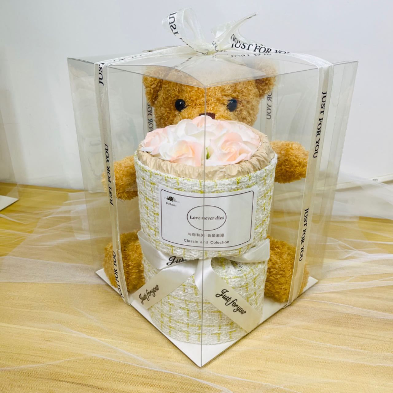 Regalos de Año Nuevo Teddy Bear Muñeca Imortalidad Rose Bouquet Regalos de cumpleaños para chicas Amigas Amigas