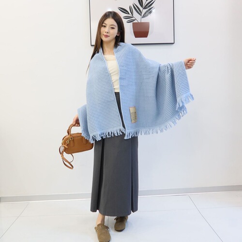 Manufacturer wholesale 100% cotton tassel bath towel cover blanket 90*180 large adult tube top beach towel shawl with embroidered words