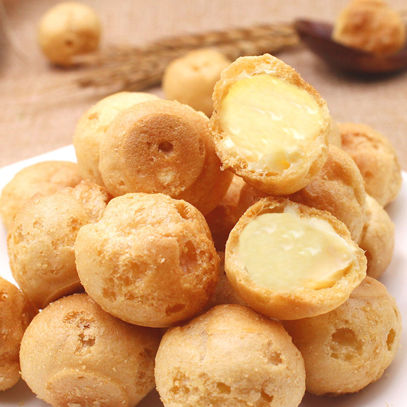 Wangwang Popcorn Balls Milk Chocolate Strawberry Flavor 56g, Random Filling Cookies 8090, Nostalgic Snacks and Sweets