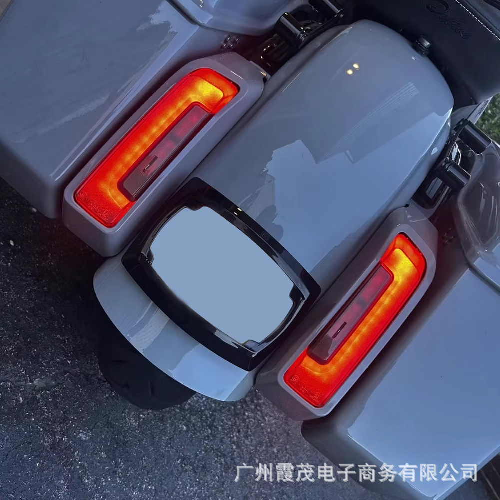 Suitable for Harley Cvo Road Glider Froadglide Rear License Plate Holder Led Light 23-25 Models Istreet
