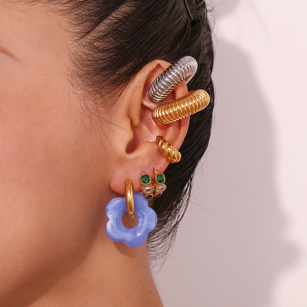 16g Weight 0.03µm-0.05µm Gold Plating Thickness PVD Coated Gold Plating Process 304 Stainless Steel Ear Needle Material 18K Real Gold Plated Plating Material Stone-Free Inlay Material Drop Earrings Classification 18K Gold Plating Color 1 Pair Quantity Holiday, Daily Occasion 304 Stainless Steel Material Flower Pattern Women's Gender Vacation Style Waterproof Non Tarnish, Plating Craft PVD Coated Real Gold Plated 18K Gold Flower Stainless Steel Vacation Waterproof Non Tarnish Drop Earrings 13