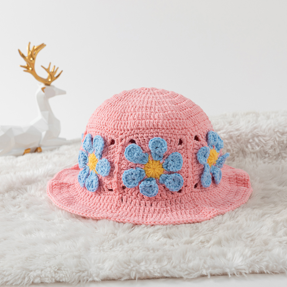 Women's Gender Women's Cute Simple Style Flower Crimping Wool Cap