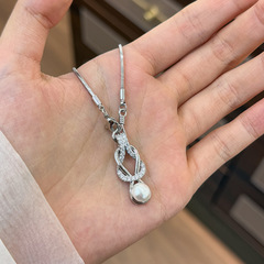 时尚精致度假风微镶锆石缠绕珍珠项链配饰女轻奢小众高级感锁骨链