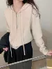 Молочно-белый