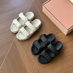 莞货！Miu电绣厚底魔术贴沙滩拖鞋 羊皮一脚蹬春夏休闲露趾凉鞋女