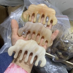 逸品の高貴な羊の角の雲の頭は治療してマッサージします。