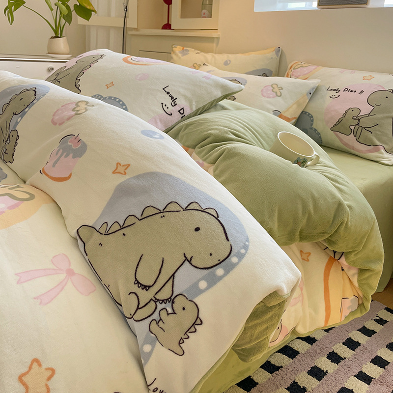 Invierno leche de seda gruesa cama de cuatro piezas pequeña seda de coral fresca gruesa sábanas cálidas cubierta de colcha de tres piezas 3