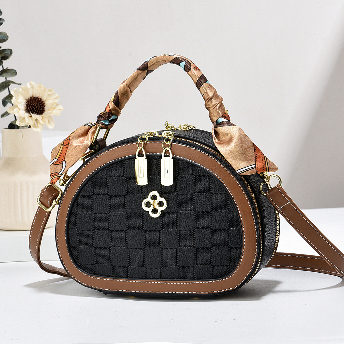 2024 nuevo bolso lindo y fresco minibag bolso de hombro de moda para mujer bolso de mensajero bags