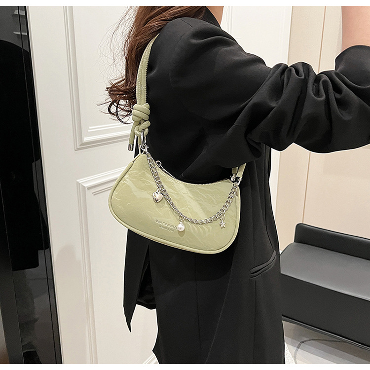 A stylish and stylish small handbag for ladies in 2025, a versatile and fashionable crossbody bag, a niche single-shoulder underarm bag for summer undefined