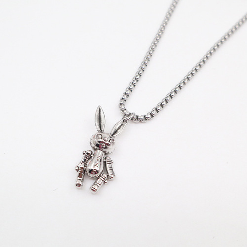 Personalized hip-hop smiley necklace for young couples niche design t-shirt chain bear astronaut mechanical rabbit