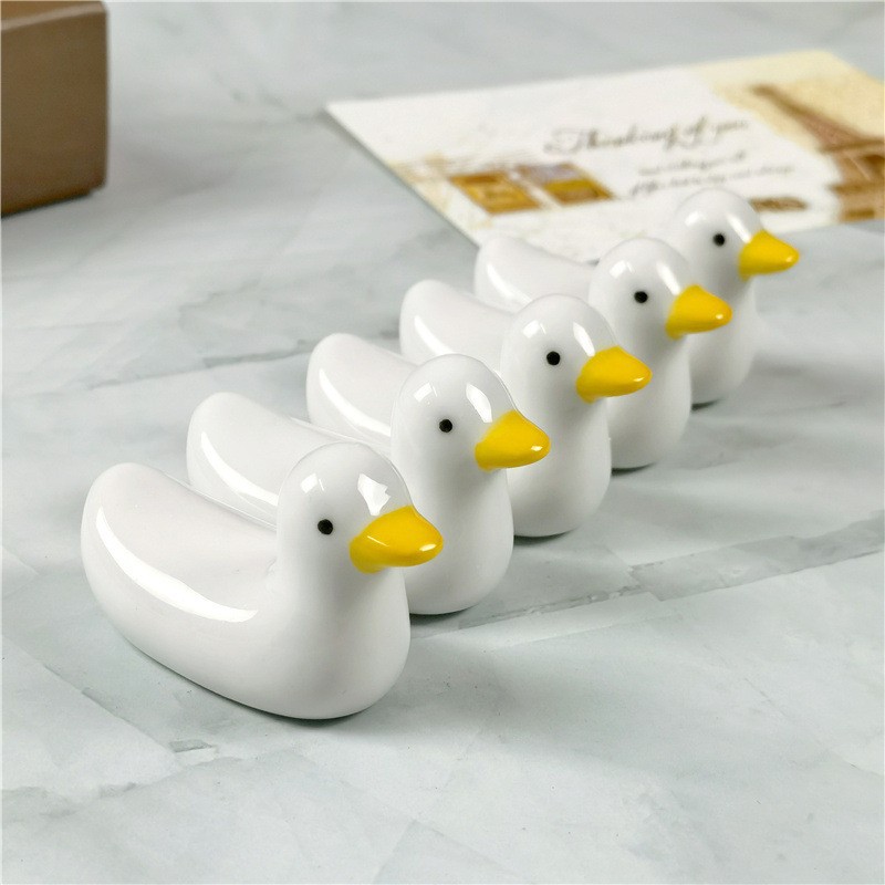 Little Duck ceramic chopsticks holder Japanese-style household dining table small ornaments cute little yellow duck hotel table chopsticks pillow