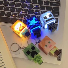 Minecraft 映画おもちゃ発光人形ナイトライトキーホルダーギフトおもちゃペンダントリトルレッドブック同じスタイル