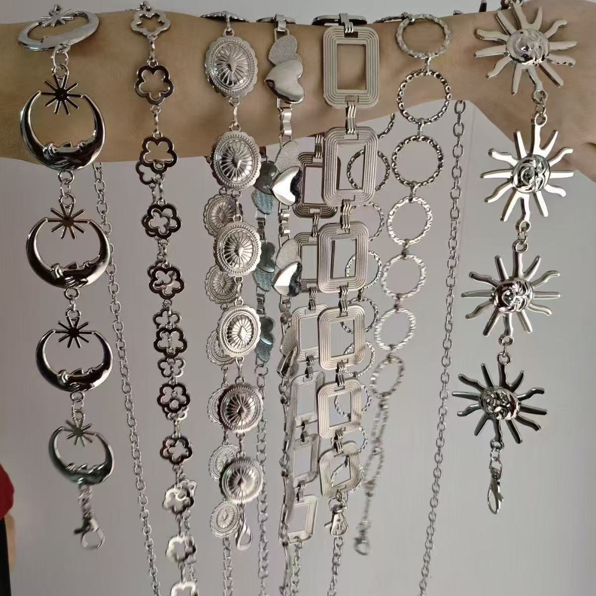Cinturón de cadena de celebridades de Internet Decoración de cadena de cintura de mariposa de metal Vestido jk Uniforme Falda de todo fósforo Accesorios ins