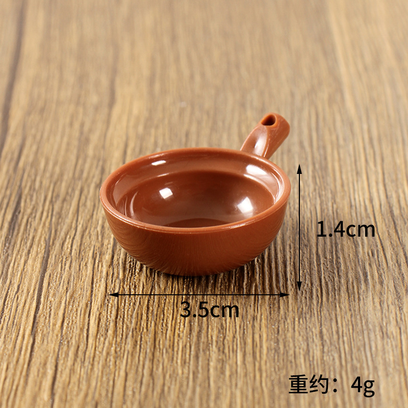 손잡이가 있는 3.5cm 갈색 캐서롤