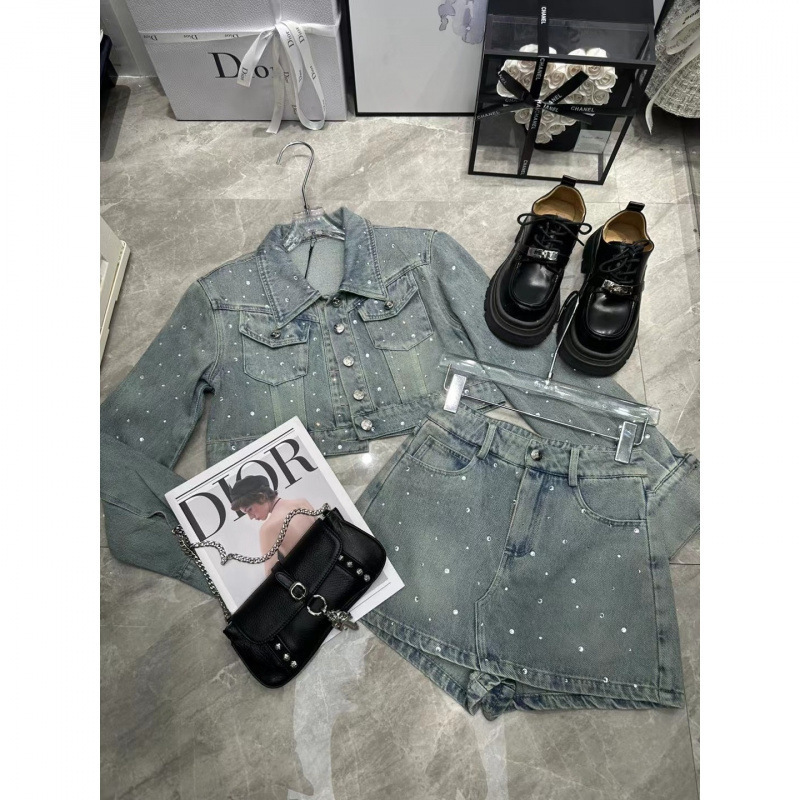 2024 Spring Women's Korean Style Design Sense Elegant Denim Coat Skirt suit Heavy Industry Rhinestone Lapel Short Jacket