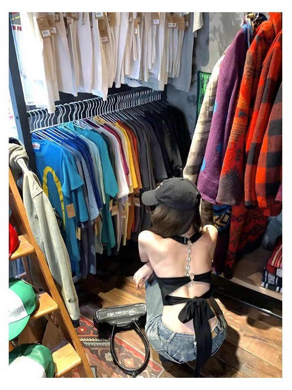 女性が夏に着用できるバックストラップ付きホルターネックキャミソール、タイのホットガール、セクシーなバックレスチューブトップ、ユニーク|undefined