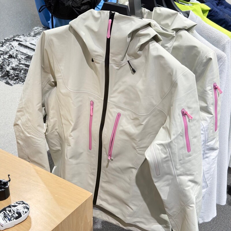 [Customizable LOGO] Taizhou Bird Alpha SV women's new model in driftwood white color, windproof and waterproof jacket