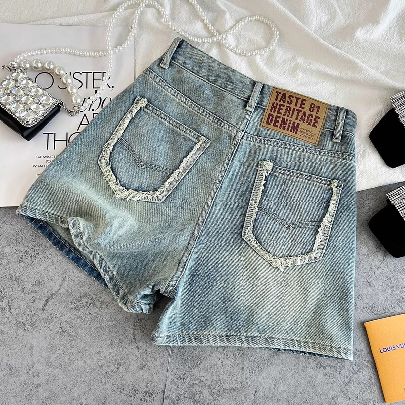 American-Style High-Waisted Denim Shorts for Women, Summer Plus-Size Design, Unique Loose Fit, Slimming, Versatile Wide-Leg Hot Pants American-Style High-Waisted Denim Shorts for Women, Summer Plus-Size Design, Unique Loose Fit, Slimming, Versatile Wide-Leg Hot Pants