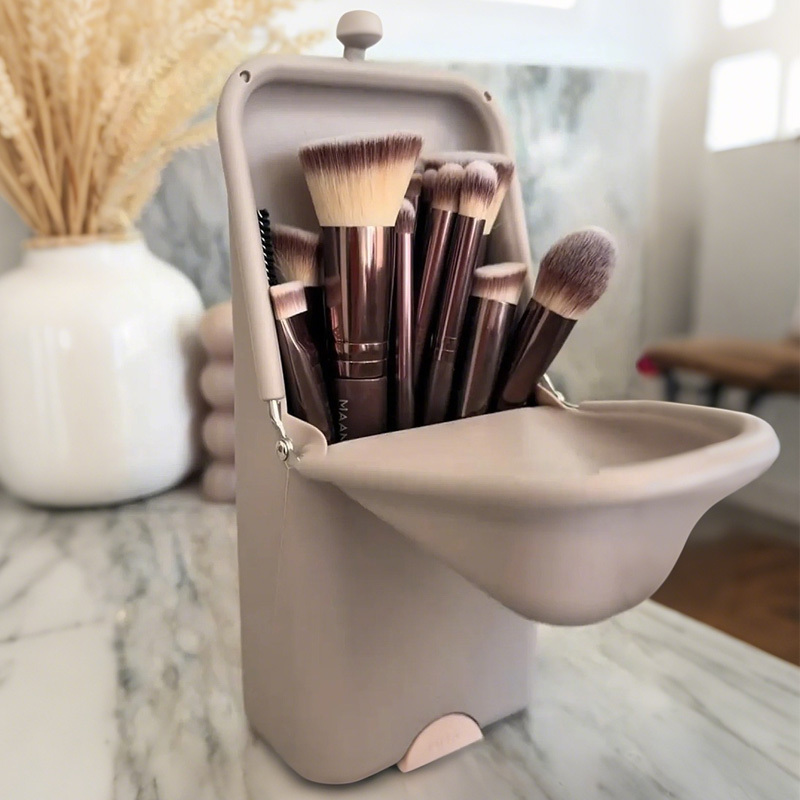 Silicone Vertical Makeup Brush Bag 2026 New Model for Women, Portable Travel Brush, Eyebrow Pencil, Eyeliner Dustproof and Dirt-resistant Storage Bag Silicone Vertical Makeup Brush Bag 2026 New Model for Women, Portable Travel Brush, Eyebrow Pencil, Eyeliner Dustproof and Dirt-resistant Storage Bag