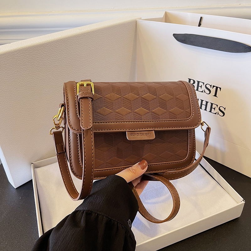Bolso bandolera cuadrado pequeño de alta calidad para mujer, popular en internet, moderno y versátil, de un solo hombro, 2024_voghion.com