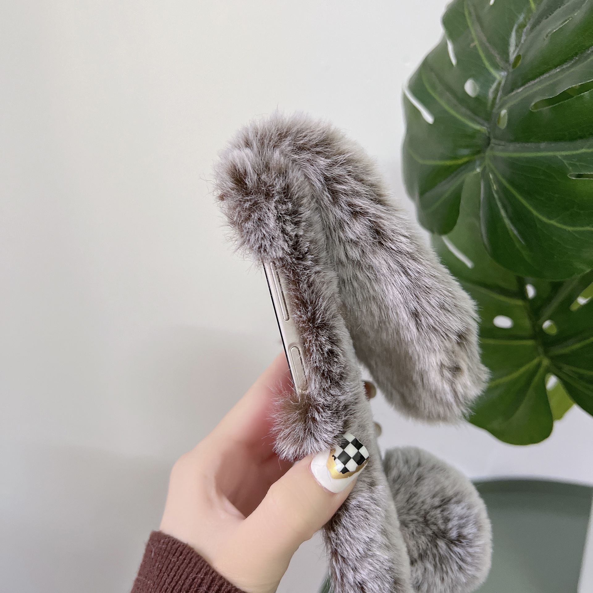 Adatto per Samsung FLIP3 Classic Rabbit Ear Plush Folding Phone Z FLIP4 Trendy Case_voghion.com