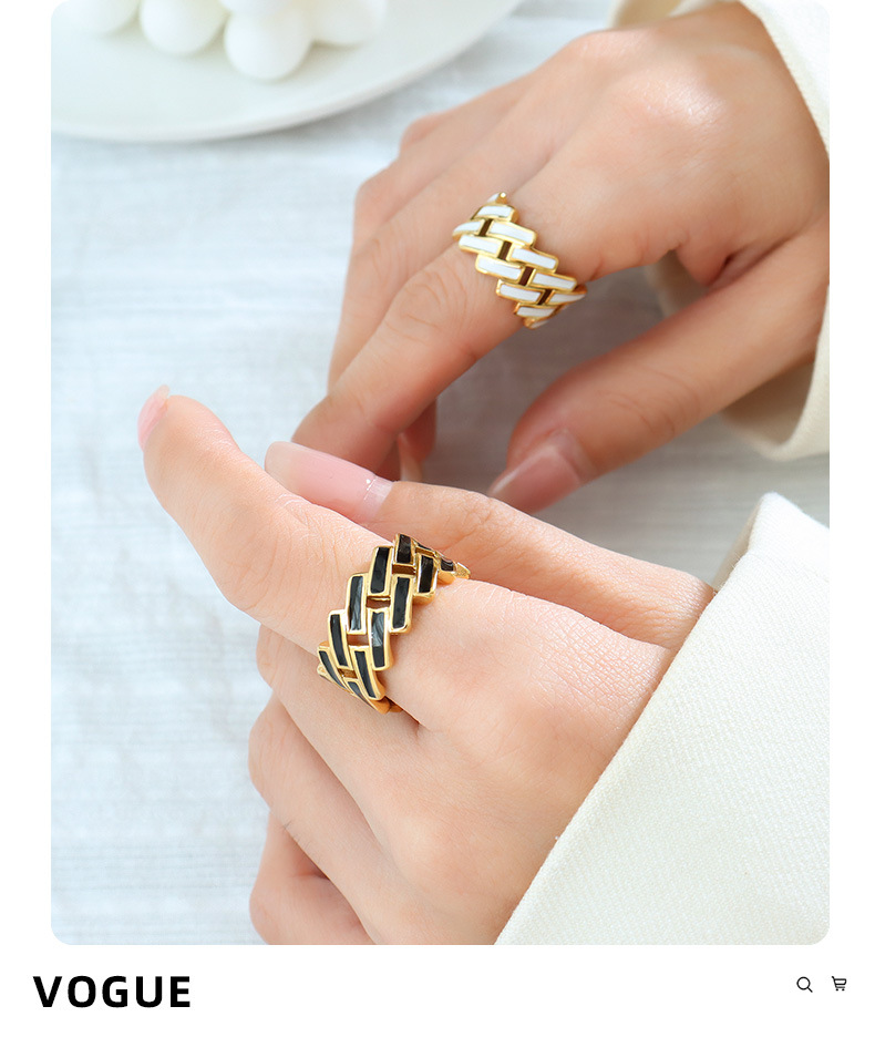 Retro Rectangle Titanium Steel Enamel Rings