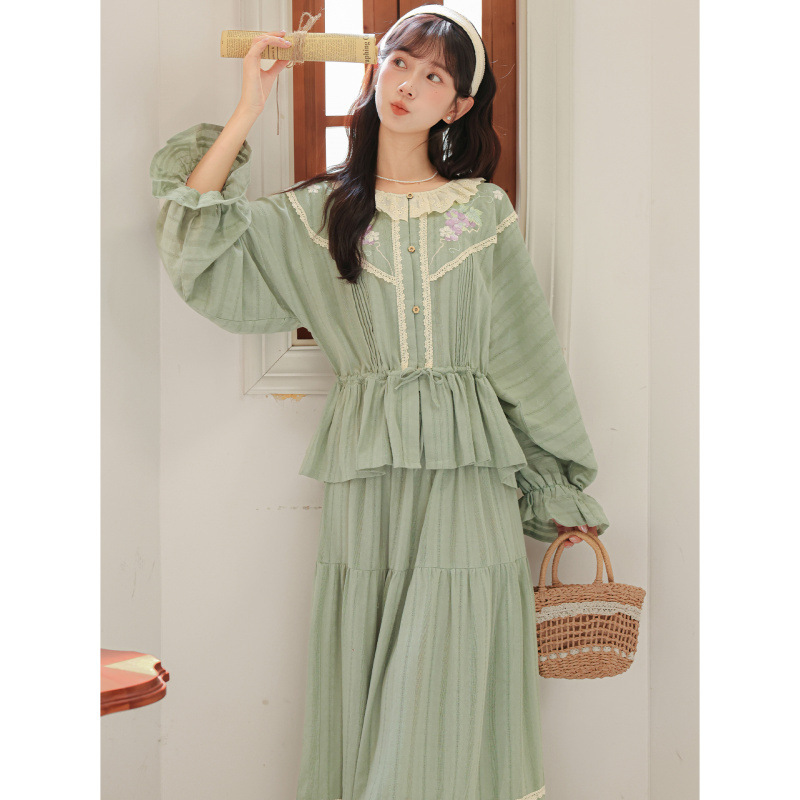 Sweet Mori Girl Style Tribal Pastoral Style Grape Embroidery Lace-Up Waist-Cinching Shirt and Lace Patchwork Skirt Two-Piece Set
