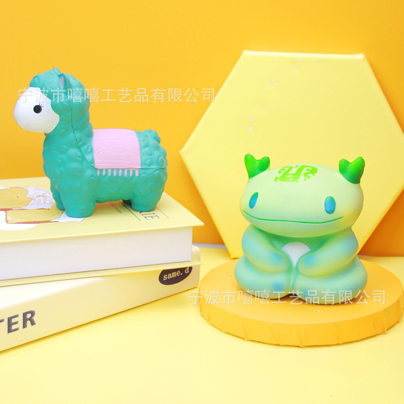 Muñeco de juguete de descompresión personalizado, diseño de pellizco y rebote lento PU, personalizable