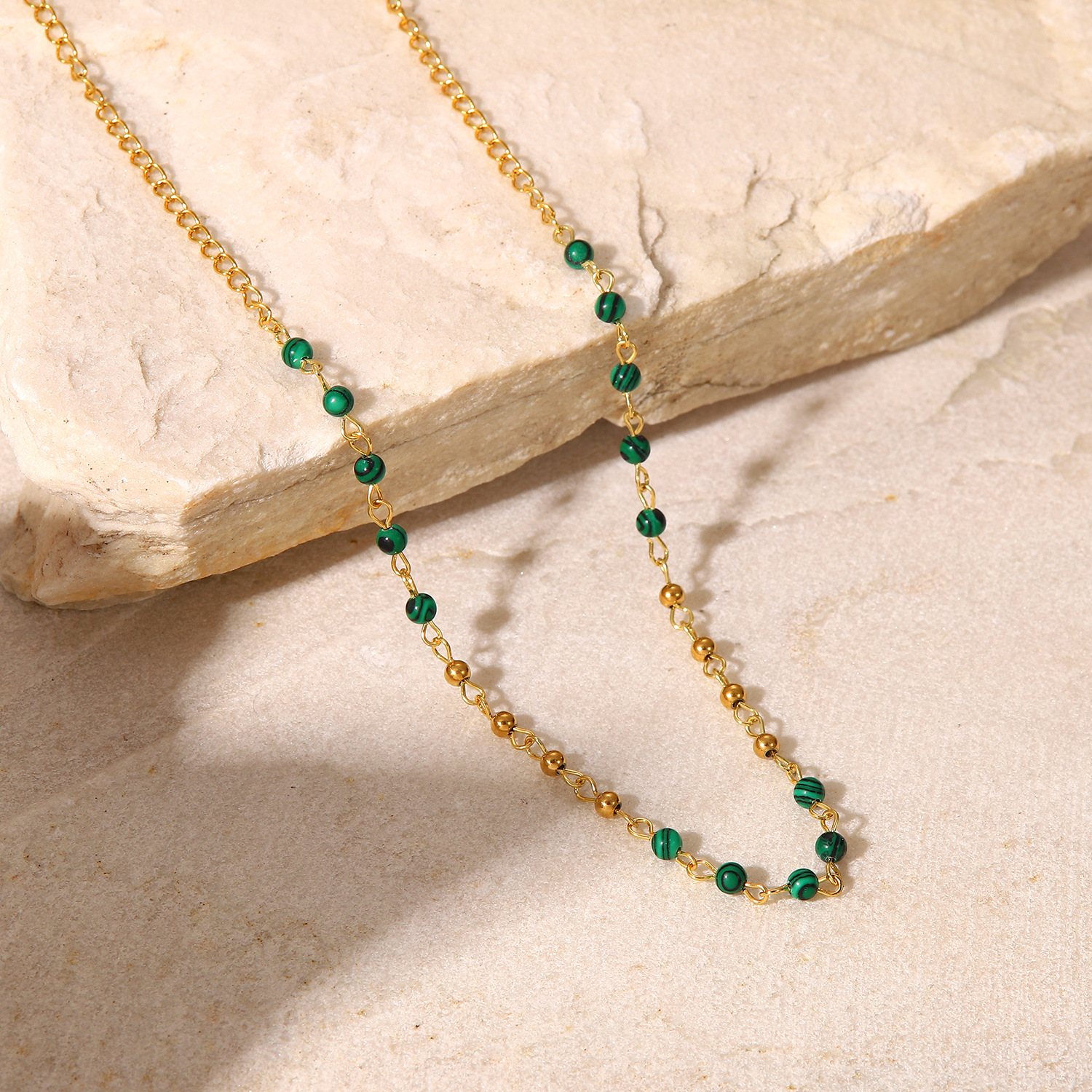 Moda 18k Oro Acero Inoxidable Verde Pavo Real Piedra Perlas Collar Mujeres display picture 2